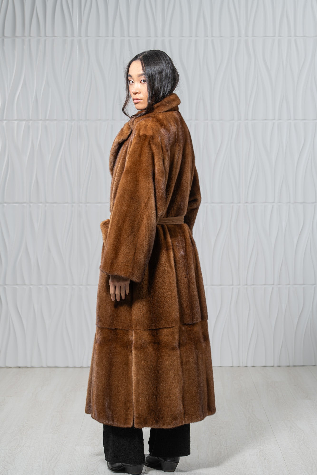 Gold Mink Fur Coat - Women's Velvet Coat S/S 19M752Γ305