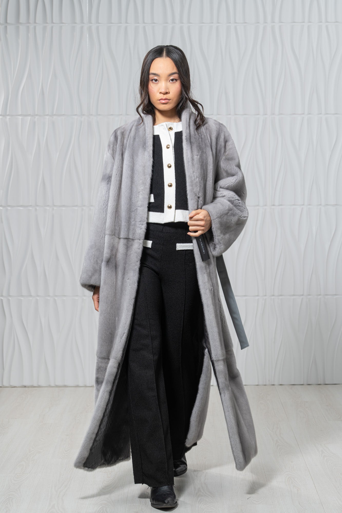 Sapphire Mink Fur Coat - Women's Velvet Coat S/S 24M4133 | MANZARI