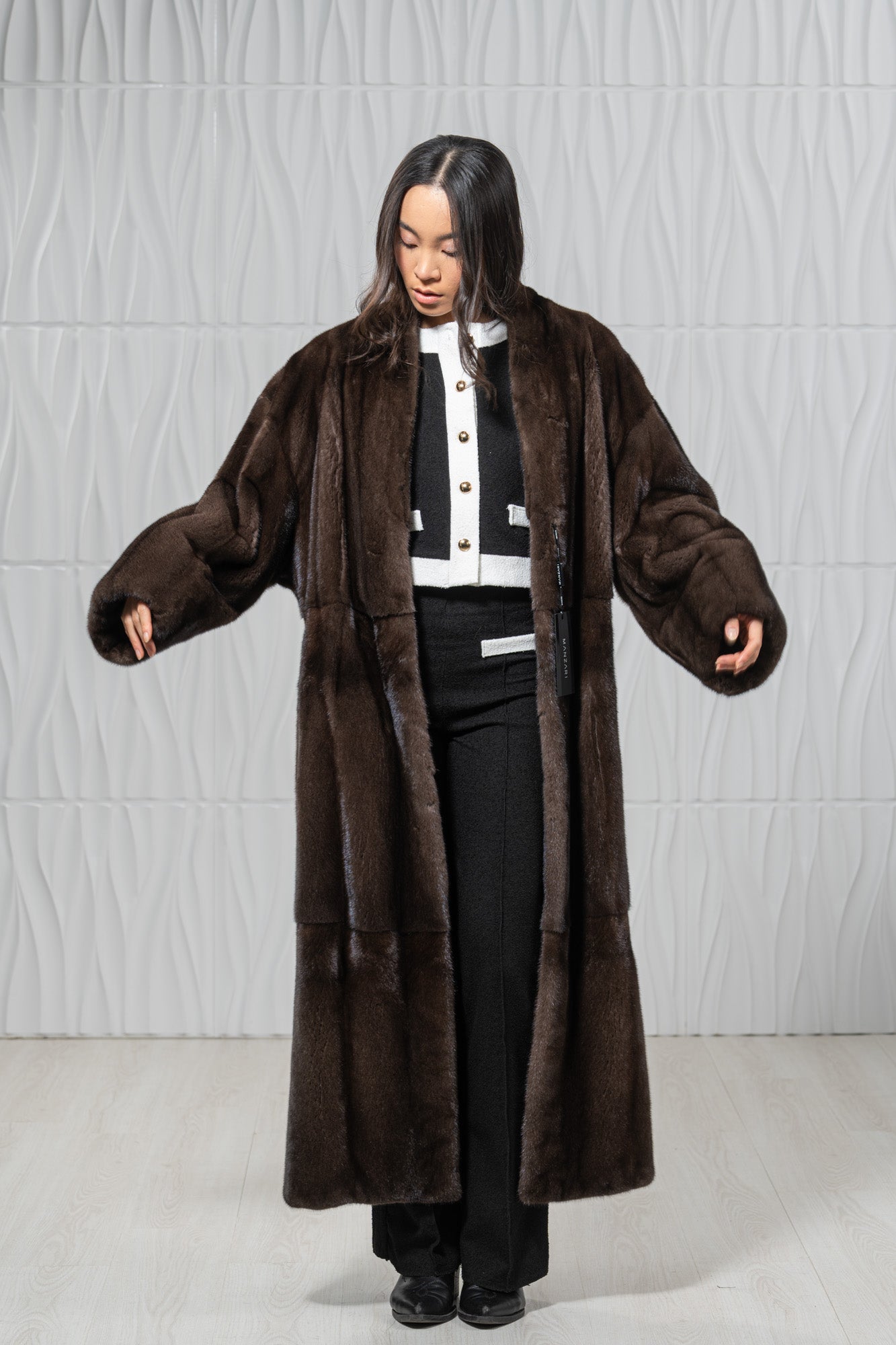 Star Light Mink Fur Coat - Women's Velvet Coat S/S 25M5499 | MANZARI