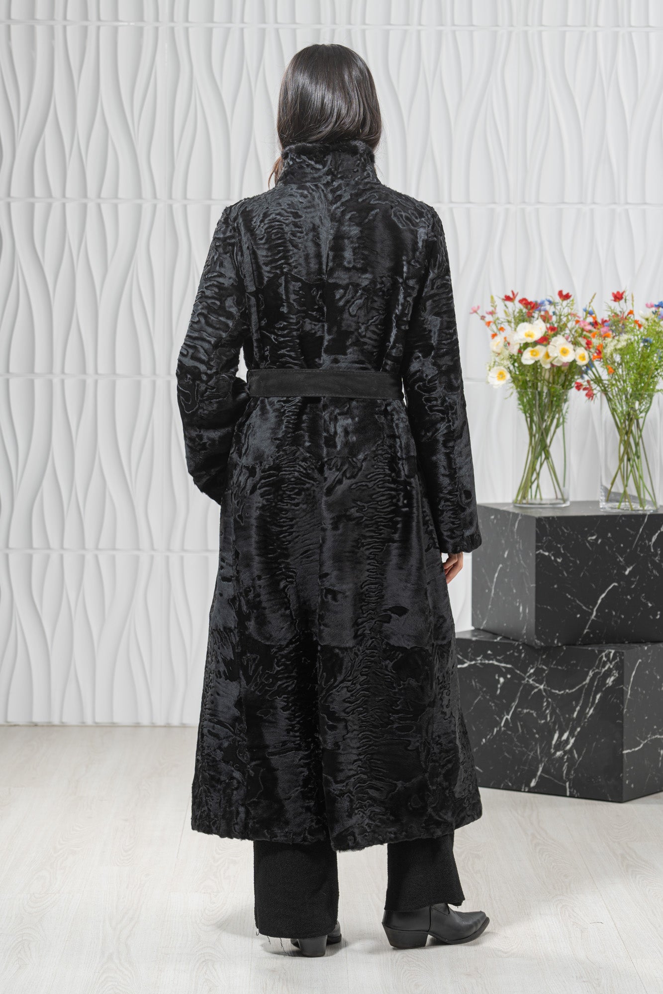 Swakara Skin Black Long Hair Coat S/S 22M7950