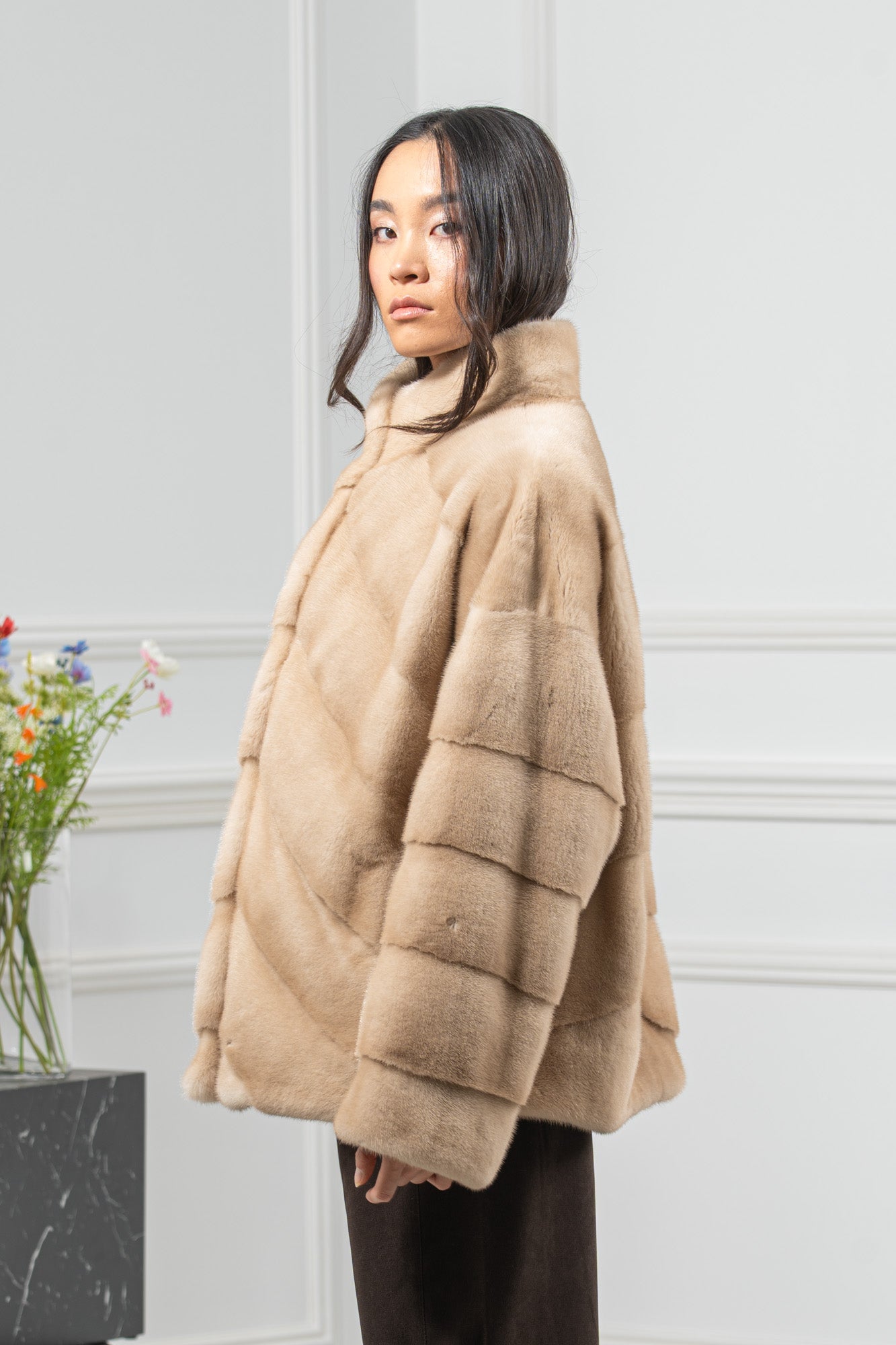 Palomino Mink Fur Short Jacket - Women's Velvet Short Jacket A/K 25M5496