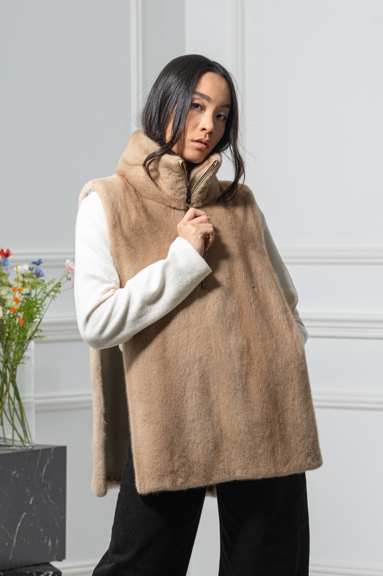 Palomino Mink Fur Vest - Women's Velvet Vest L/O 24M4136 | MANZARI