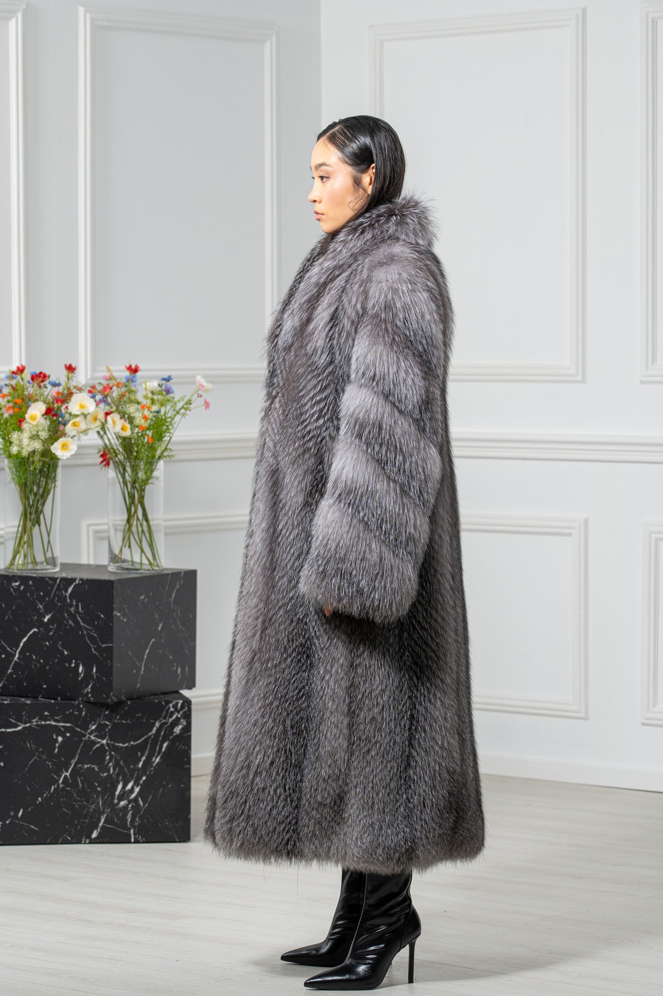 FOX 3ミリフルスーツ Blue Frost Fox Skin Natural Long Hair Coat L1 L/O 22Mf7950 | MANZARI