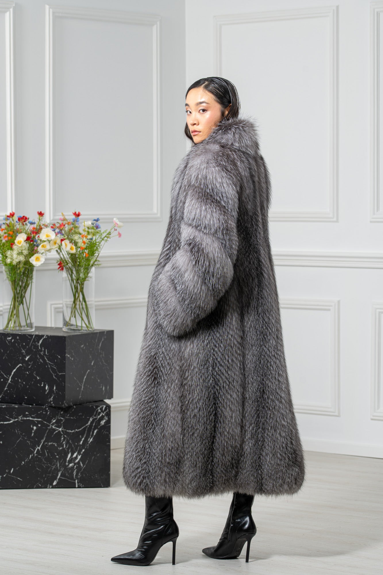 Blue Frost Fox Skin Natural Long Hair Coat L1 L/O 22Mf7950 | MANZARI