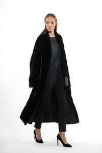 Mink Female Blackglama Coat A/K 25M5486