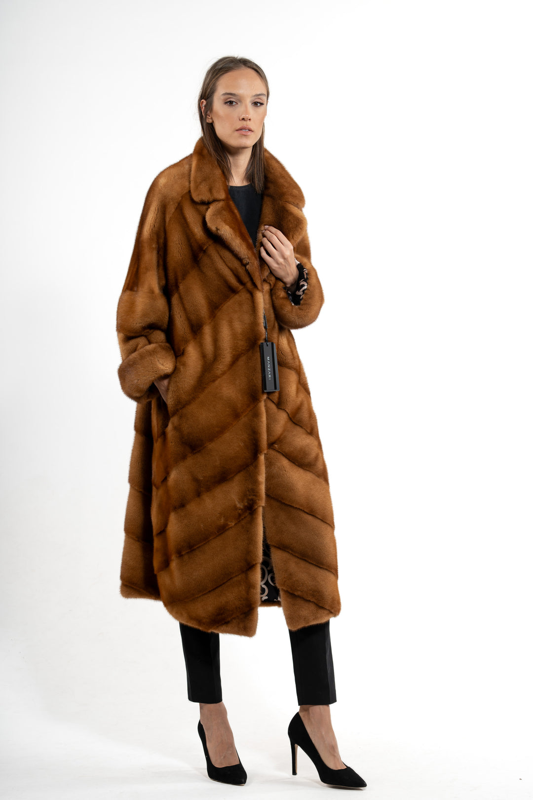 Manzari Gold Mink fur coat for a timeless appeal