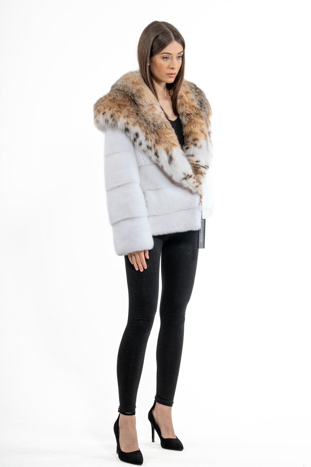 Manzari White Mink fur coat with a modern touch