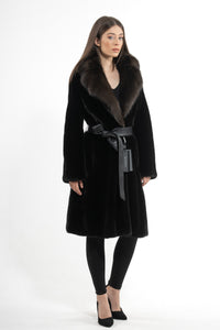 Manzari Blackglama Mink fur coat for a timeless appeal