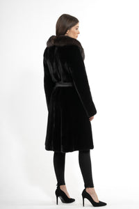 Manzari Blackglama Mink fur coat for a timeless appeal