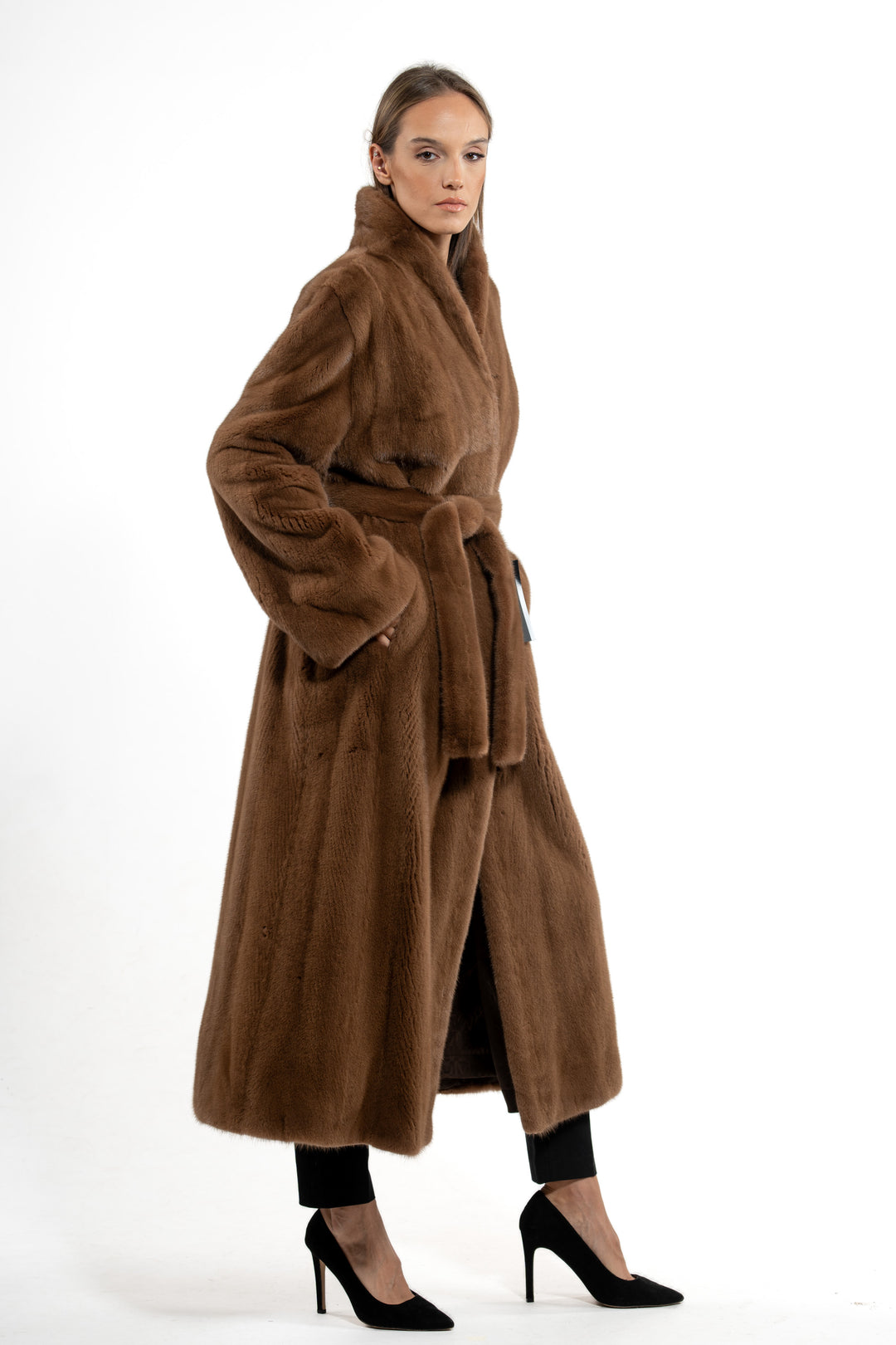 Elegant Maple Mink fur coat for a refined look
