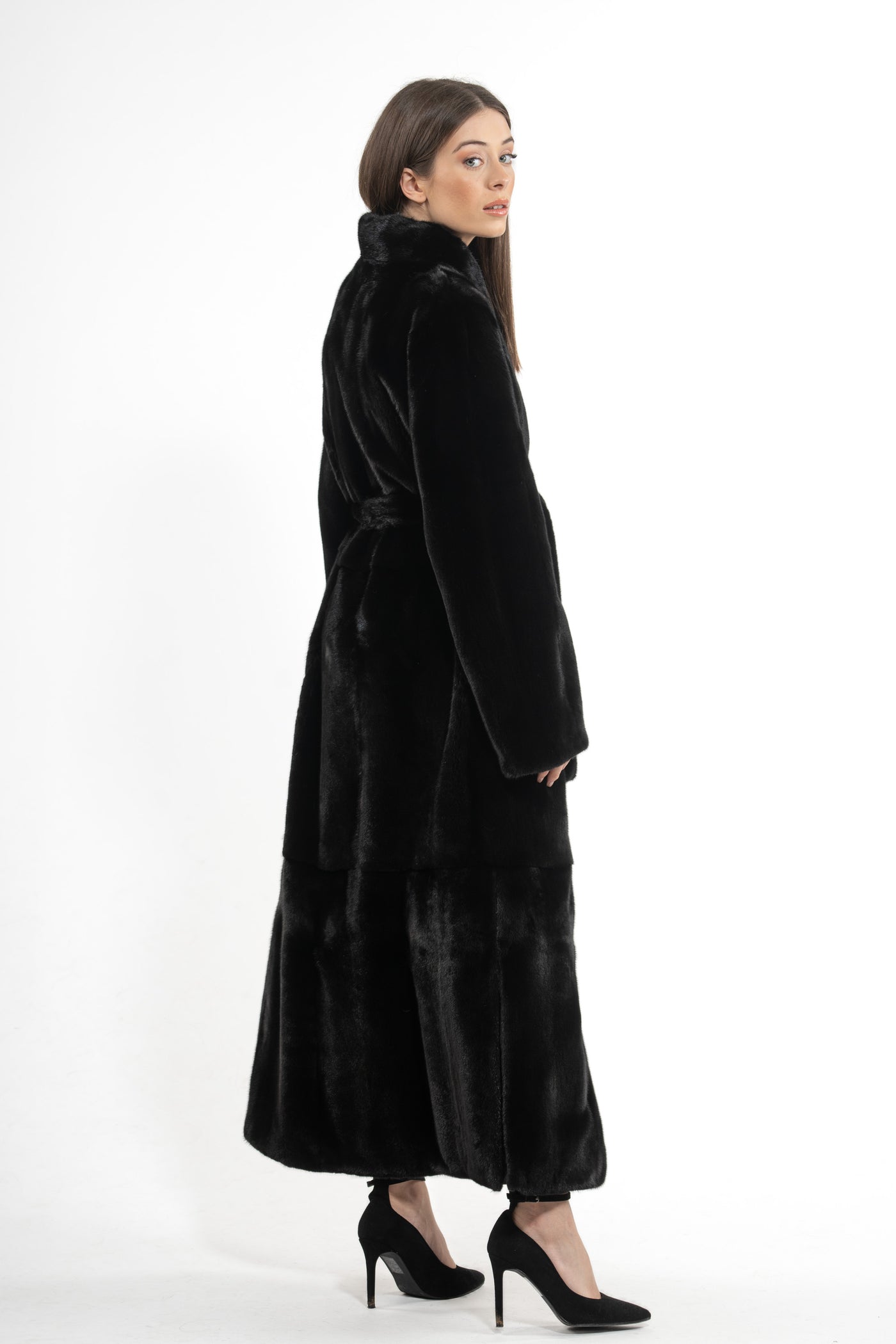 MINK FEMALE BLACKGLAMA COAT S/S 25M5962