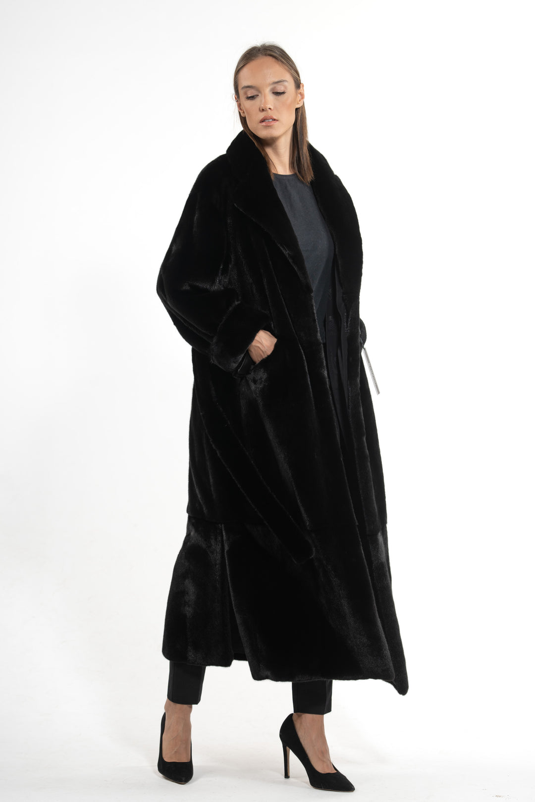Chic Blackglama Mink fur coat by manzari for a bold statement