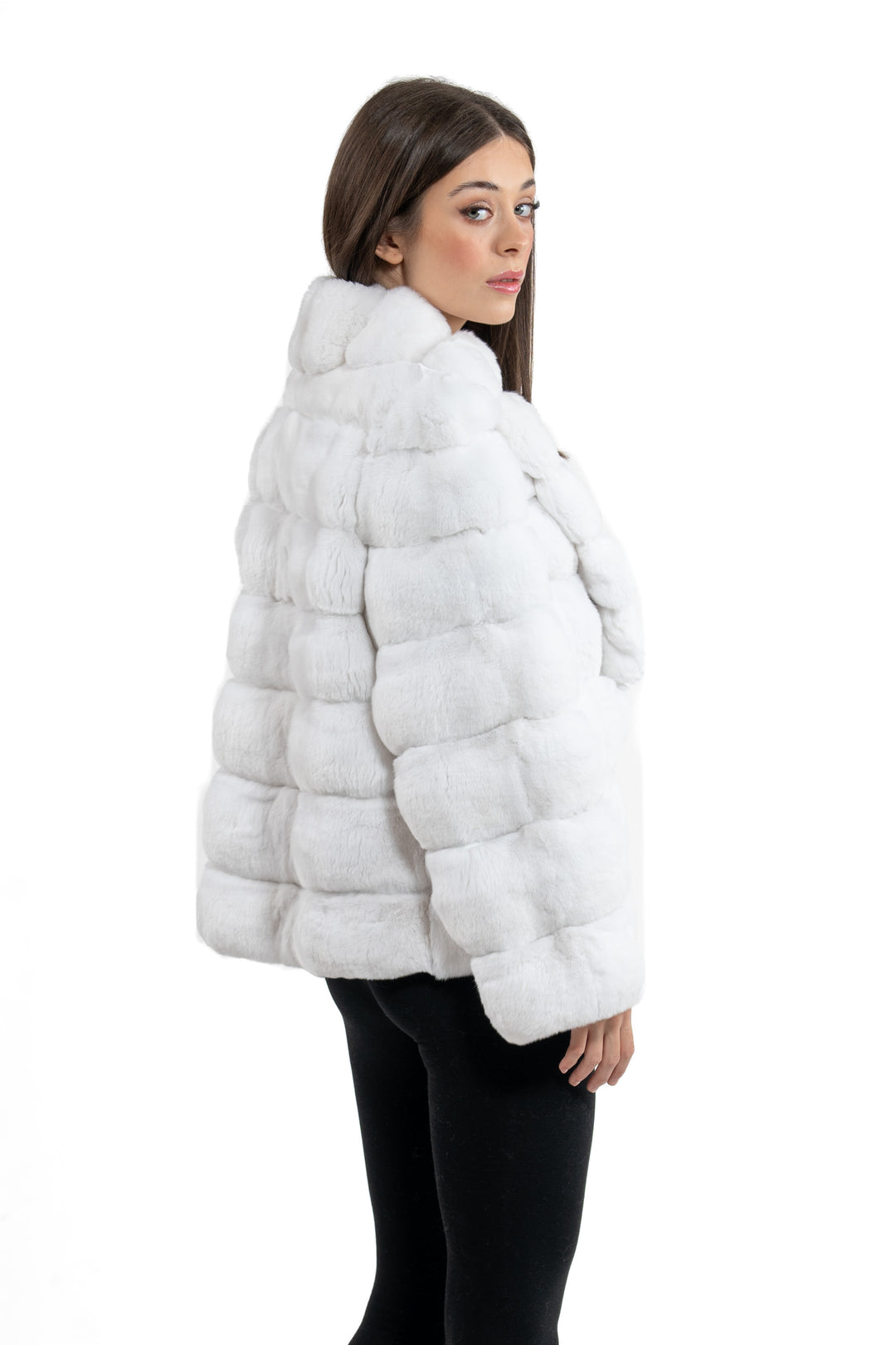 High-quality Snow White Chinchilla fur coat for luxury lovers