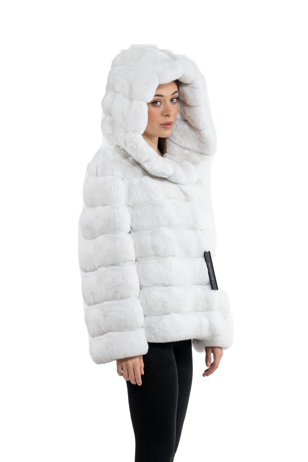Manzari Snow White Chinchilla fur coat with a modern touch