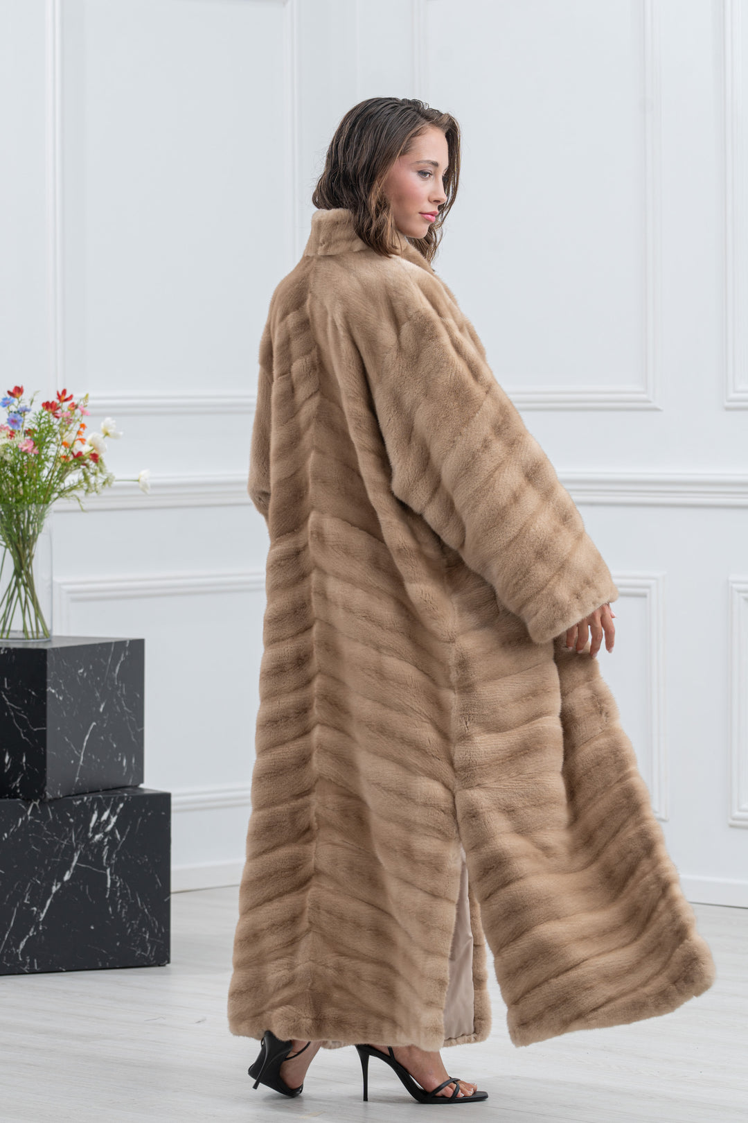 Palomino Mink Fur Coat - Women&