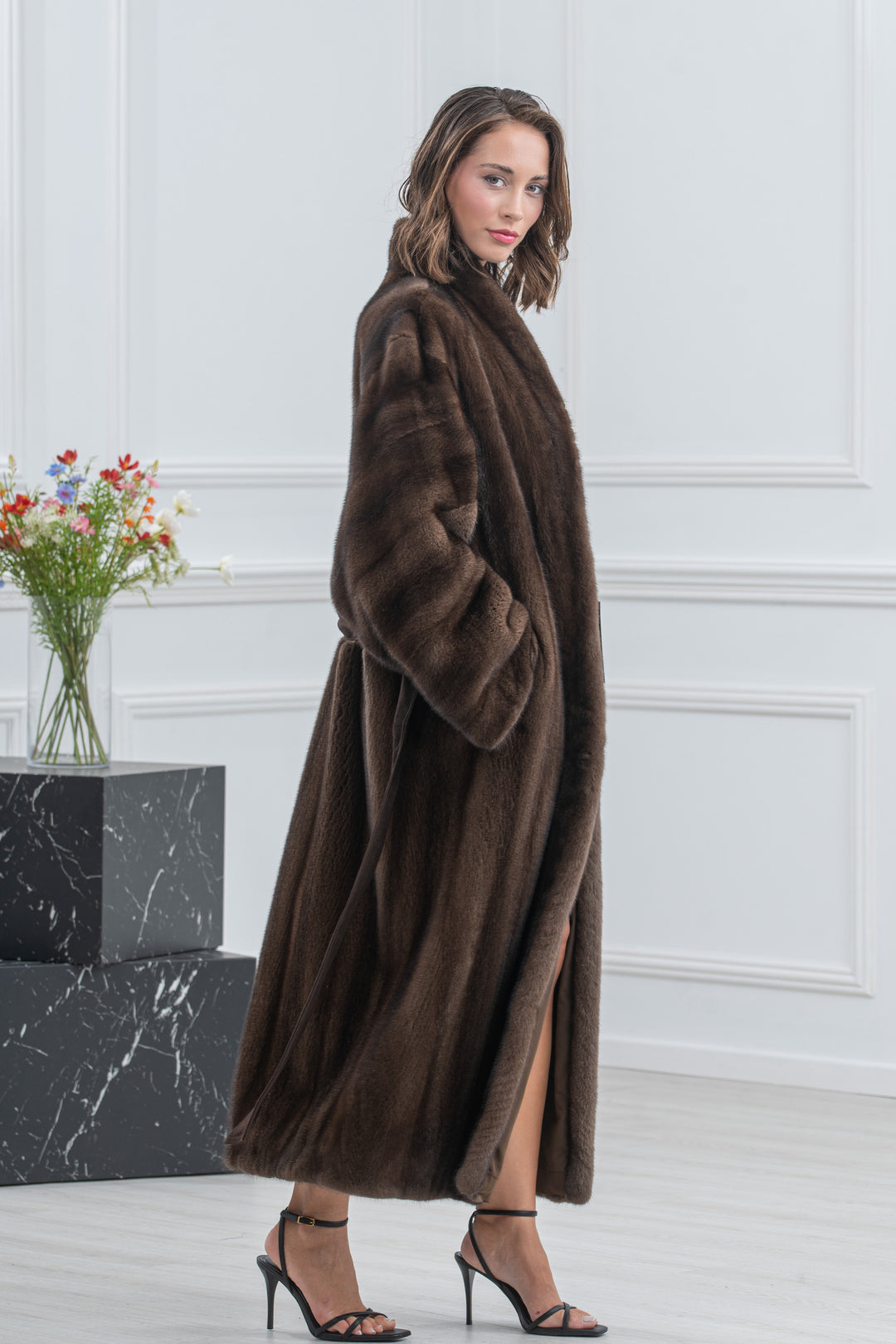 Sc.Brown Mink Fur Coat - Women&