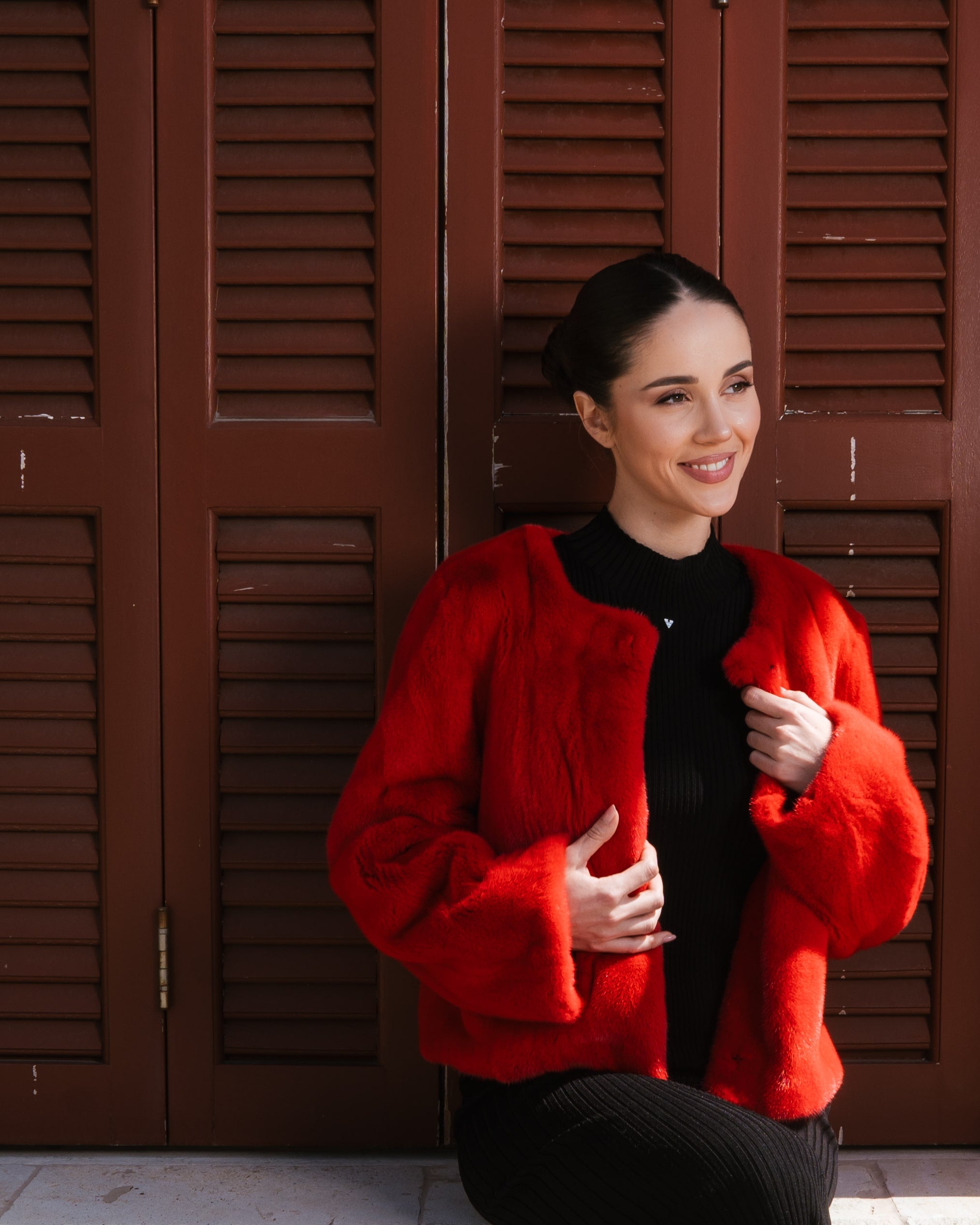 Luxury Women's Fur Coats & Accessories | MANZARI
