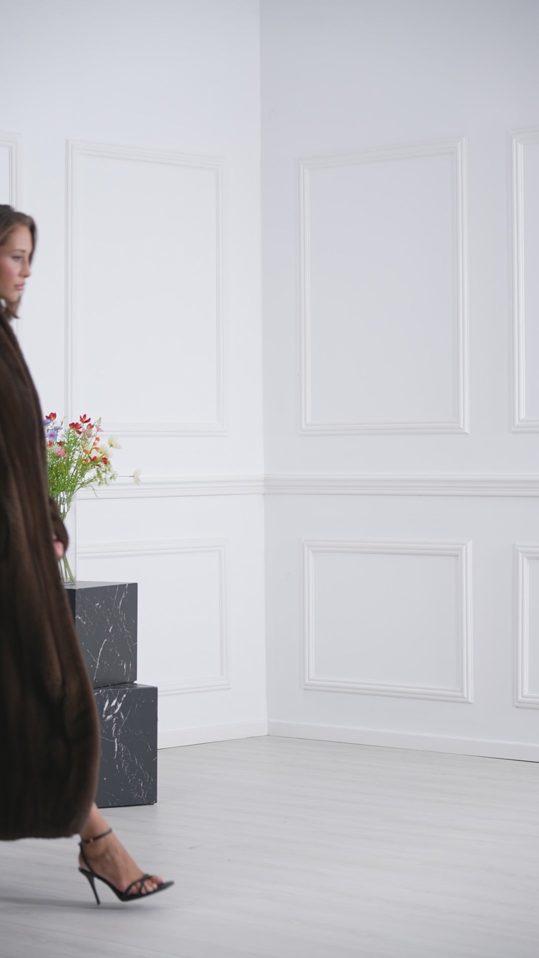 Sc.Brown Mink Fur Coat - Women&