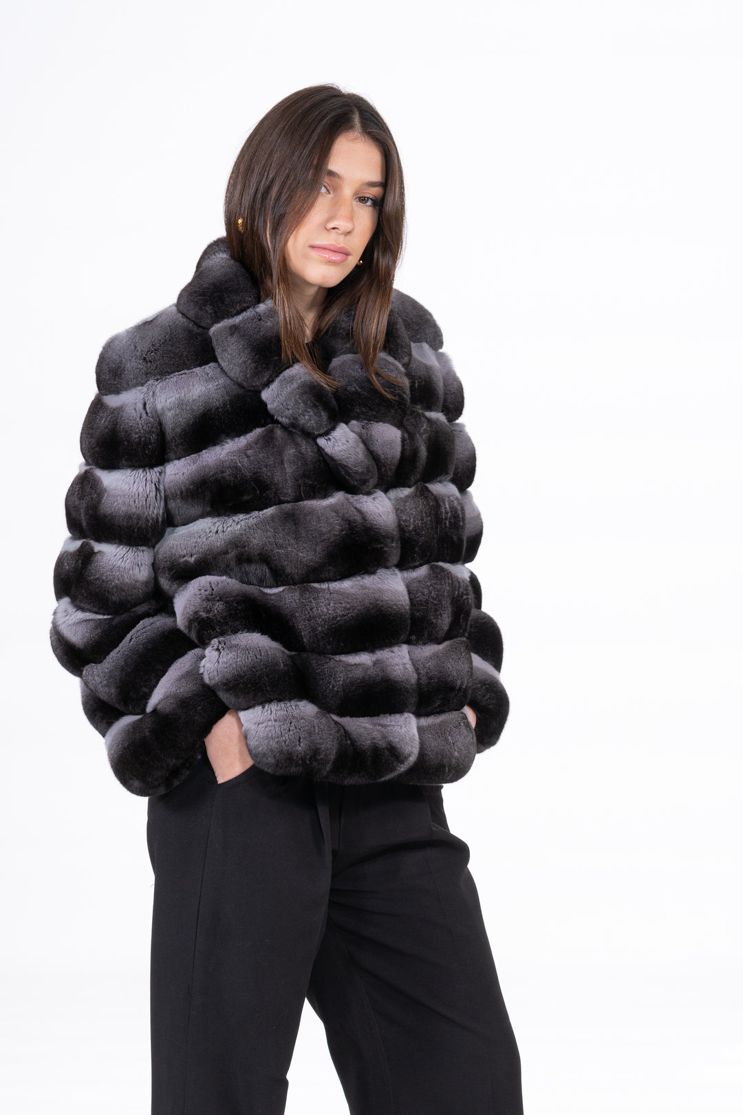 Manzari Ash Chinchilla fur coat with a modern touch