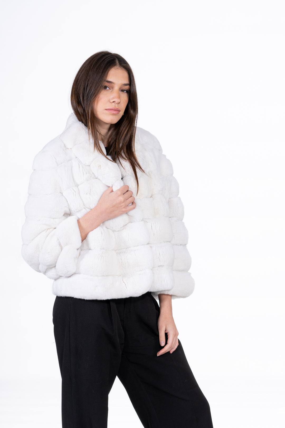 High-quality Snow White Chinchilla fur coat for luxury lovers