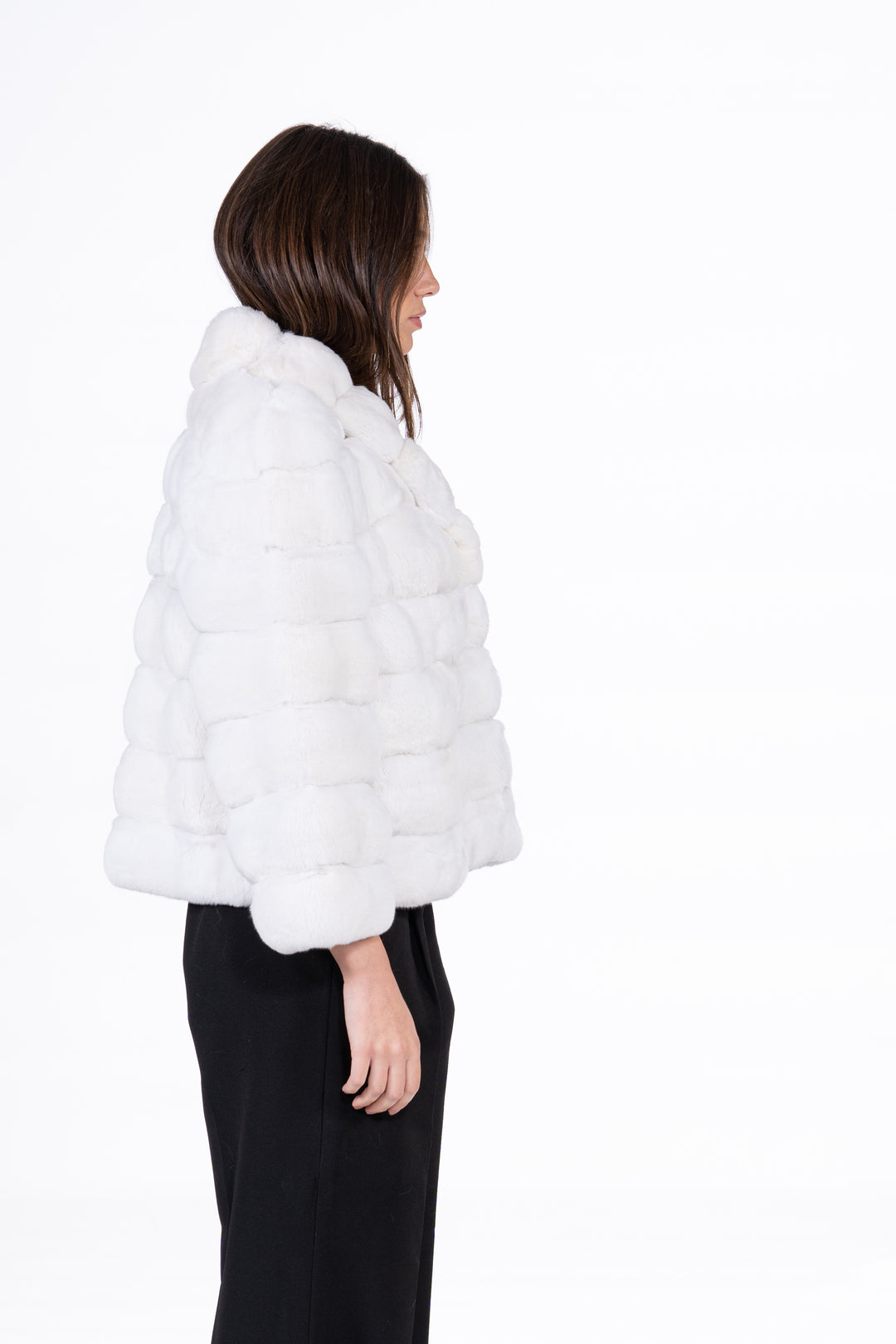 Manzari Snow White Chinchilla fur coat with a modern touch