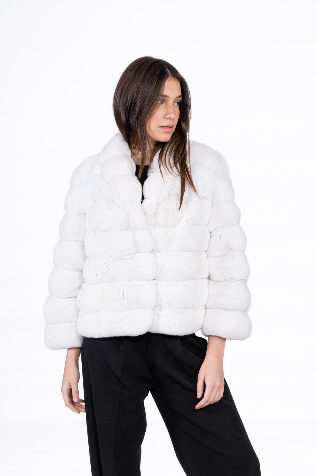 High-quality Snow White Chinchilla fur coat for luxury lovers