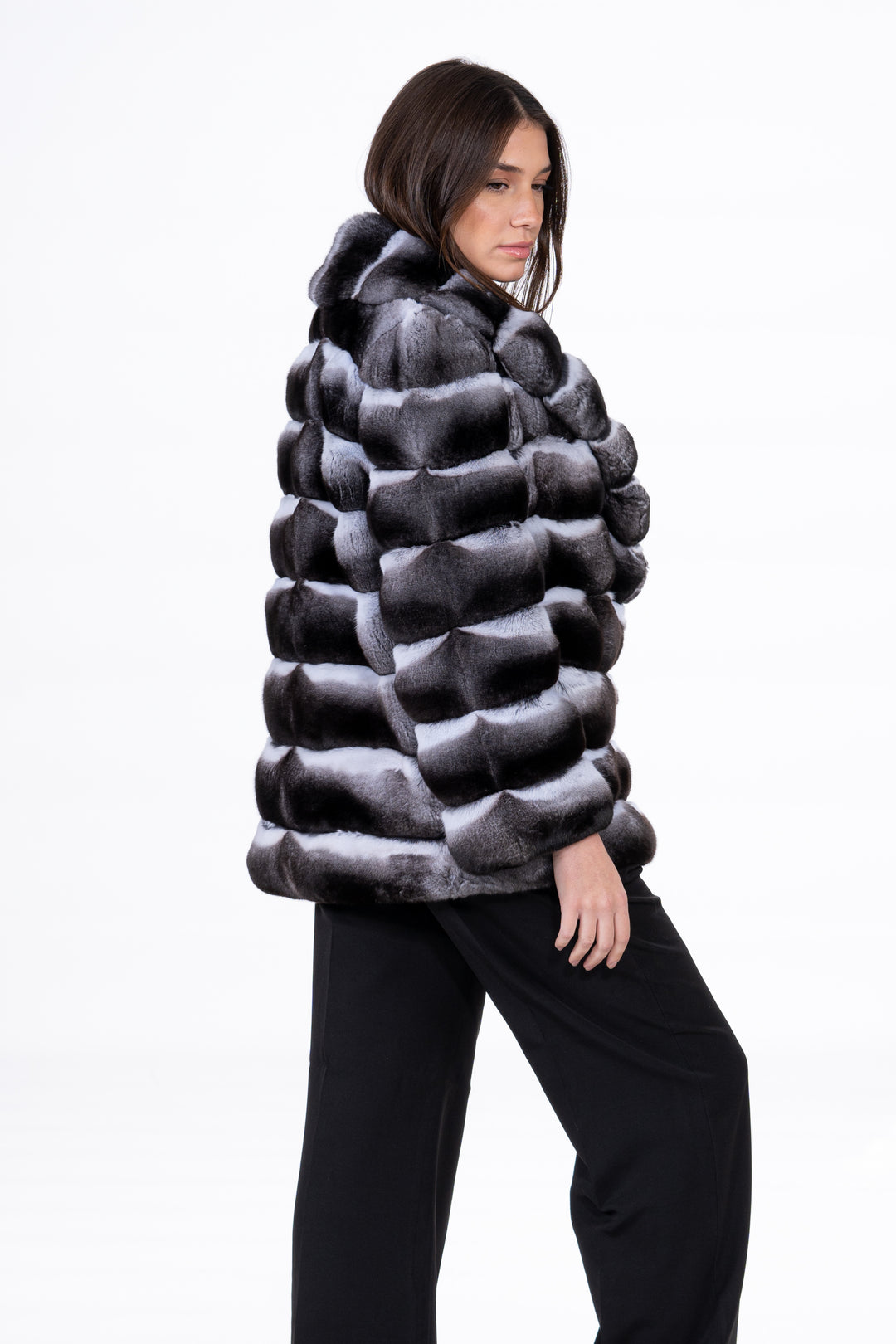 Chic Natural Chinchilla fur coat by manzari for a bold statement