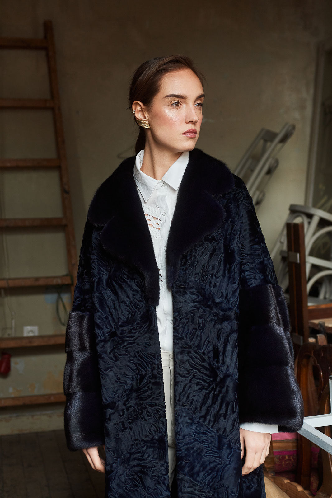 Elegant swakara fur coat for modern fashion