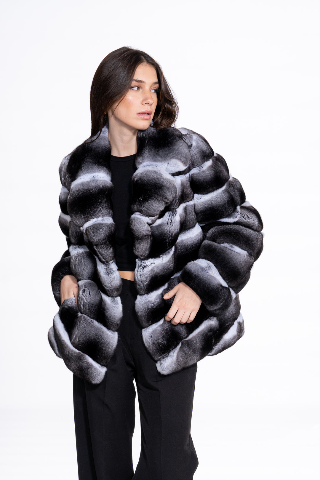 Manzari Natural Chinchilla fur coat with a modern touch