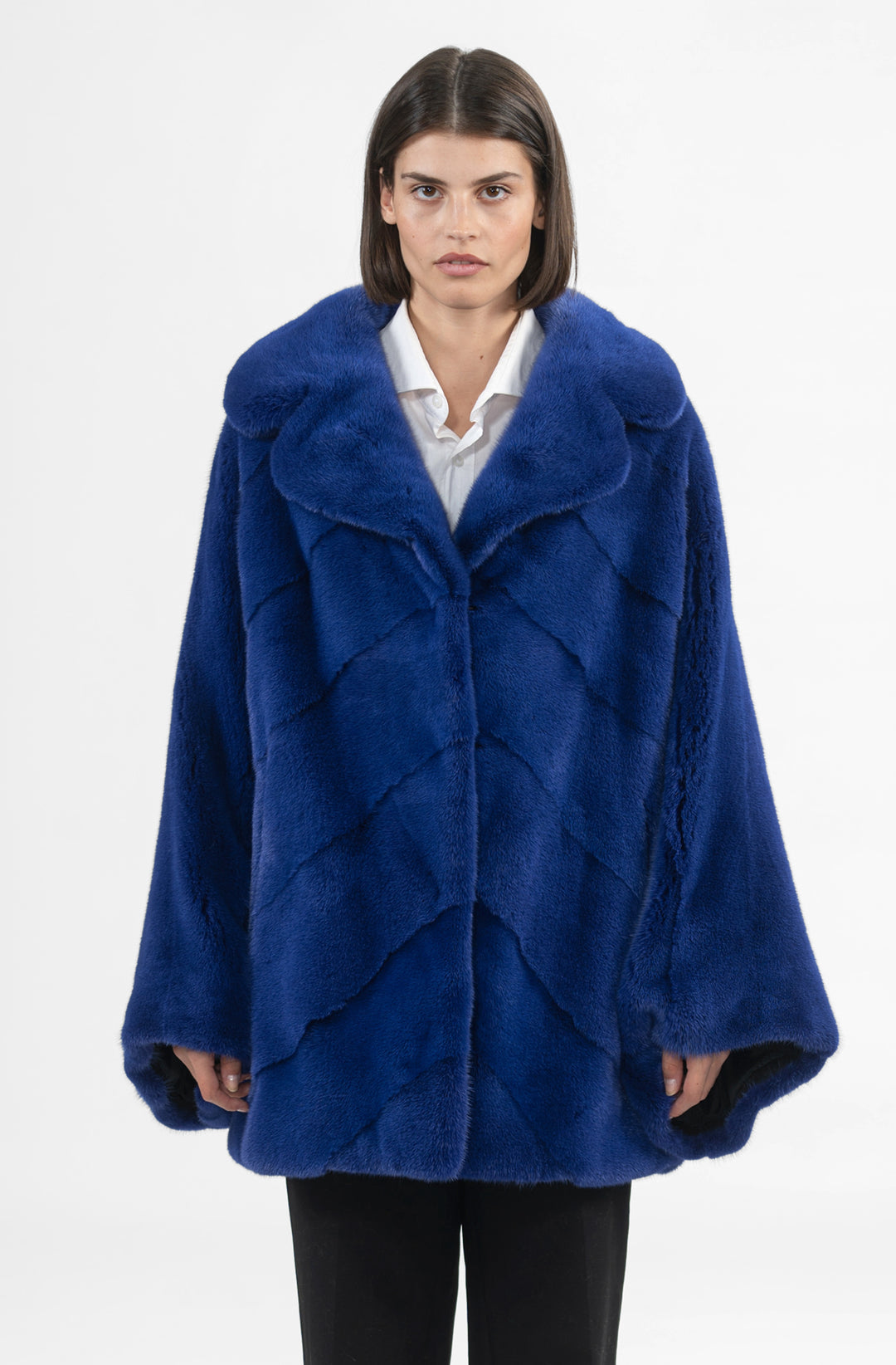 Manzari Mink fur coat with a modern touch
