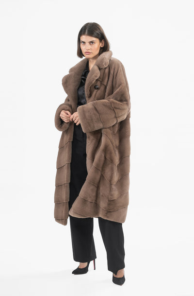 MINK COAT REVERSE V-SHAPPED ENGLISH COLAR