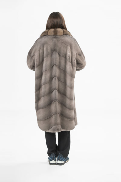 MINK COAT REVERSE V-SHAPPED COLAR TRIM