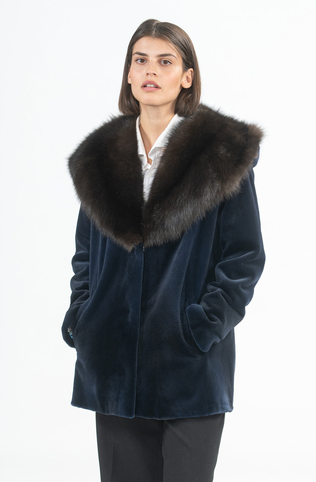 Manzari Mink fur coat for timeless elegance