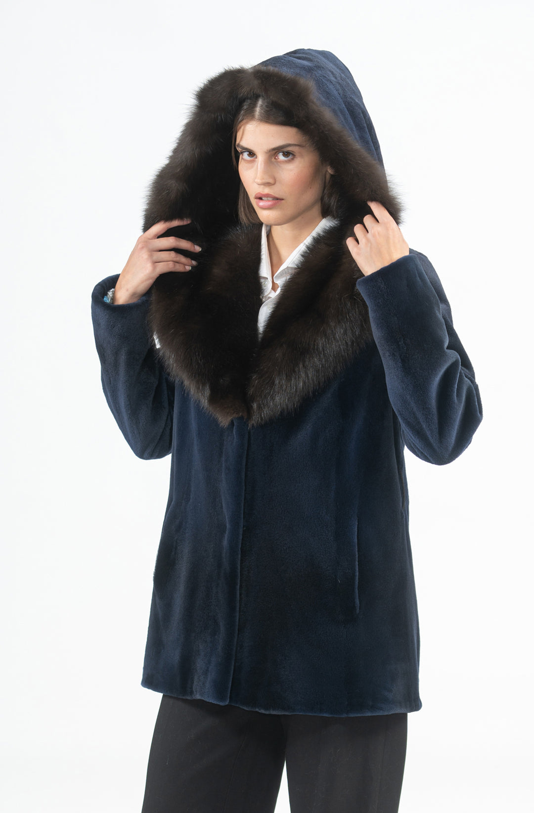 Manzari Mink fur coat for timeless elegance