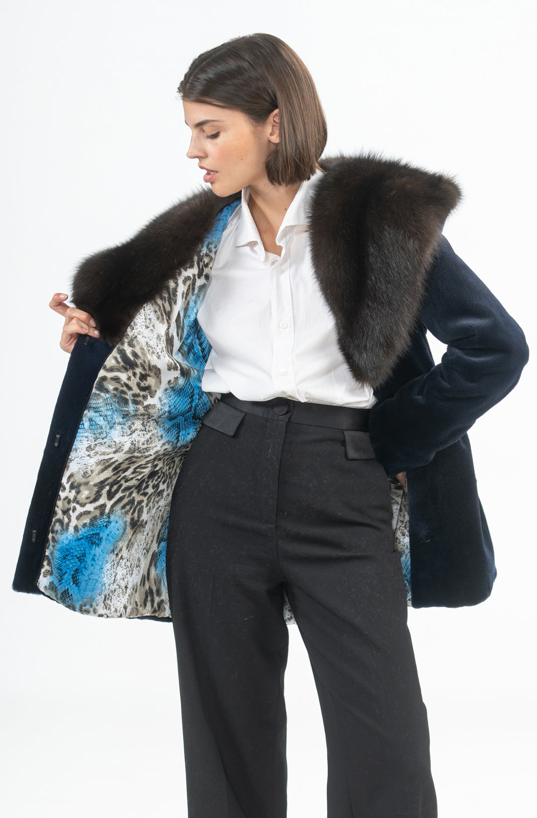 Elegant Mink fur coat for a refined look