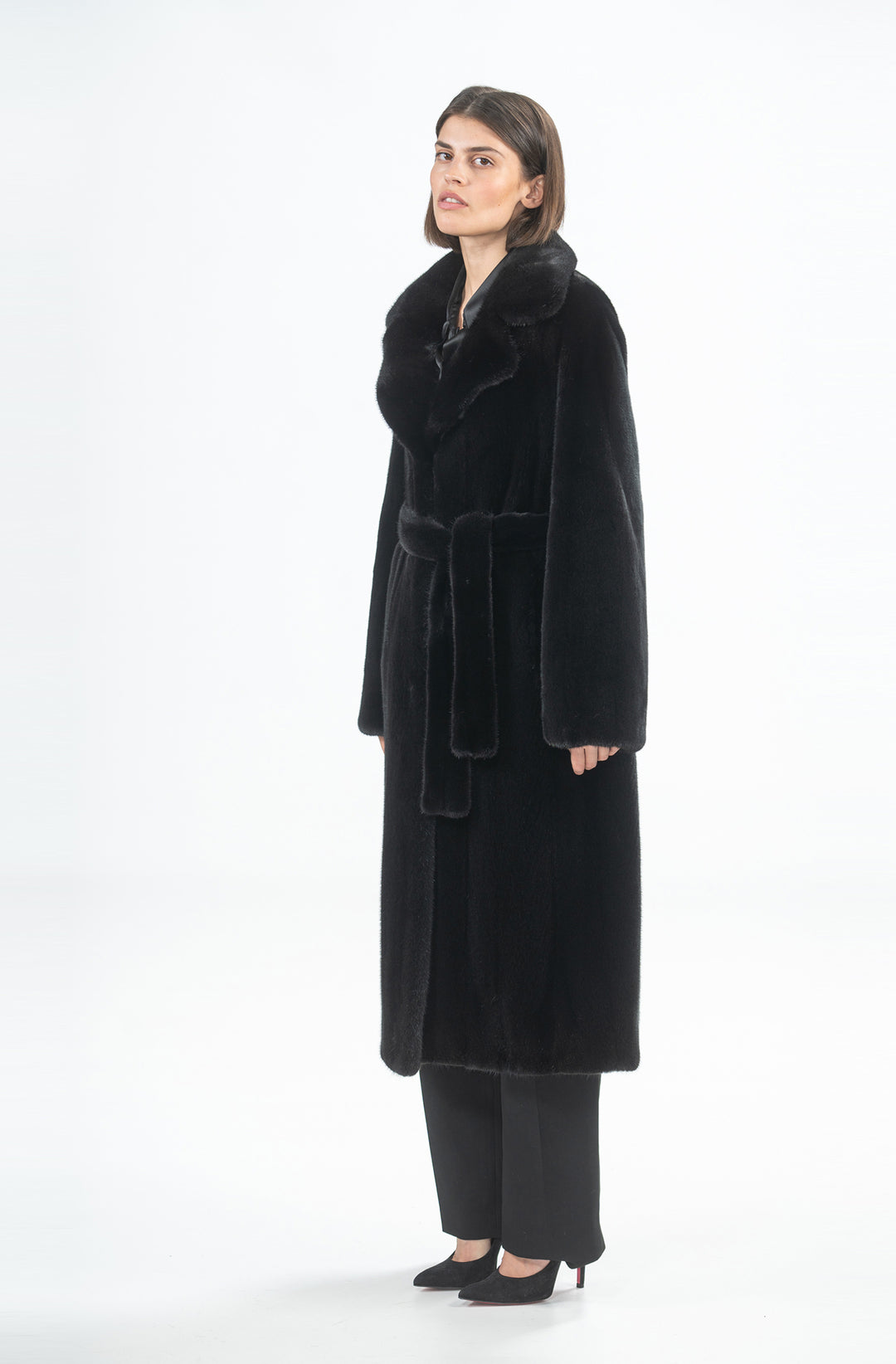 Exclusive Mink fur coat by manzari