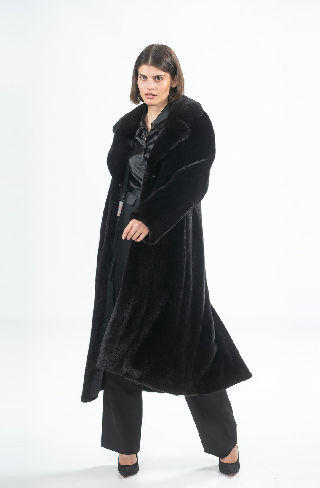 Chic Mink fur coat by manzari for a bold statement