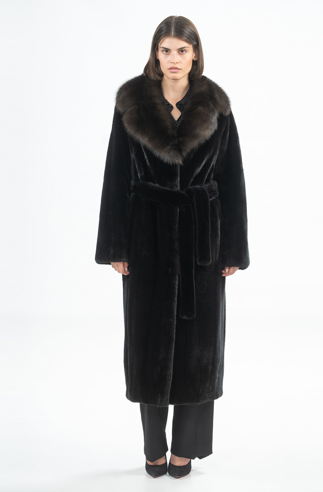 Manzari Mink fur coat for timeless elegance