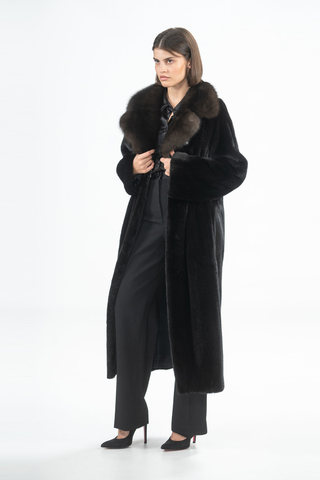 Elegant Mink fur coat for a refined look