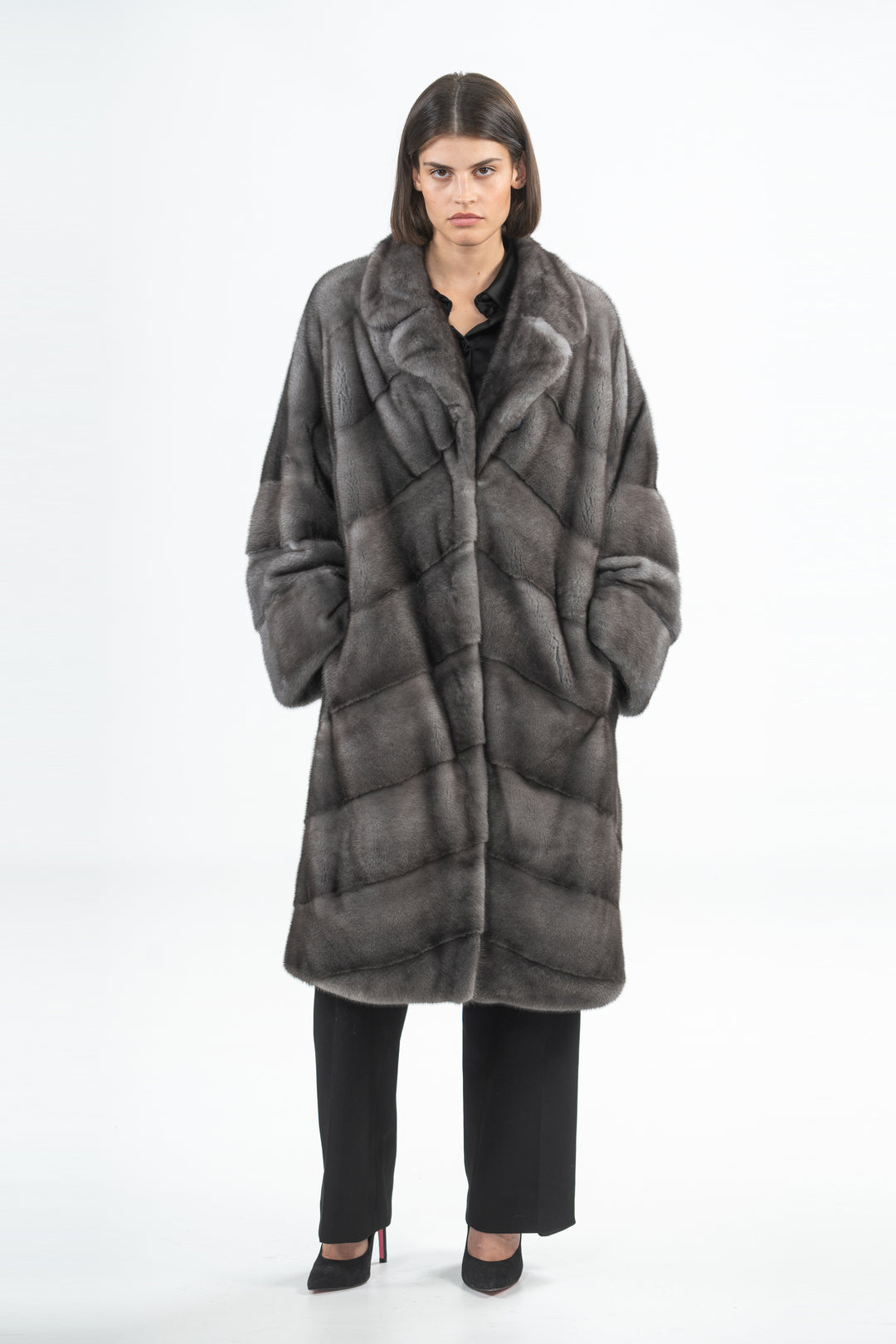 Manzari Mink fur coat with a modern touch
