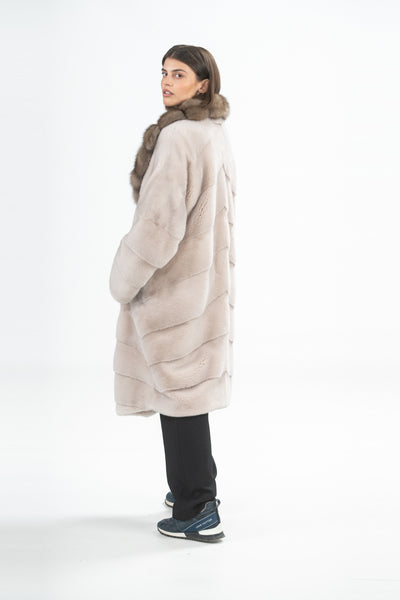 MINK COAT REVERSE V-SHAPPED COLAR TRIM