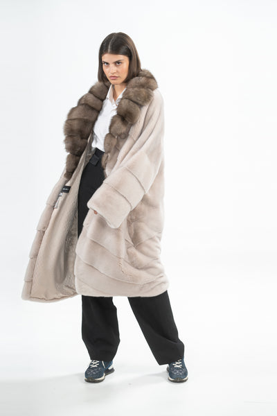 MINK COAT REVERSE V-SHAPPED COLAR TRIM