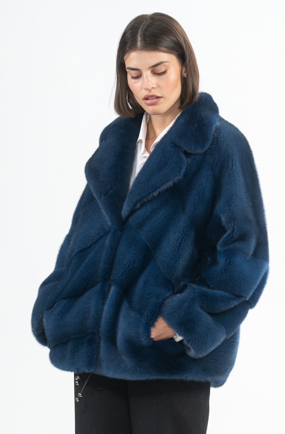 Manzari Mink fur coat with a modern touch