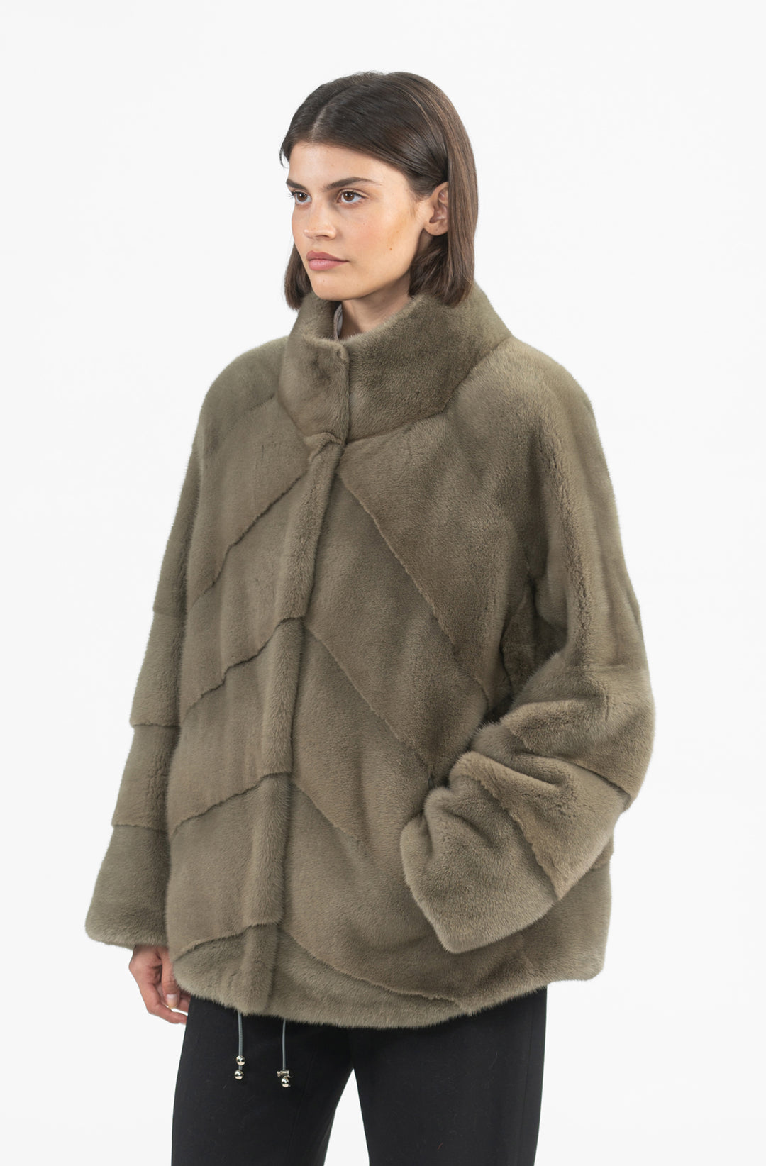 Manzari Mink fur coat for a timeless appeal